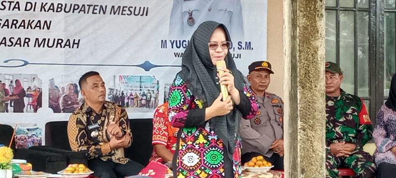 Gelar Pasar Murah, Ratusan Warga Padati Sungai Buaya