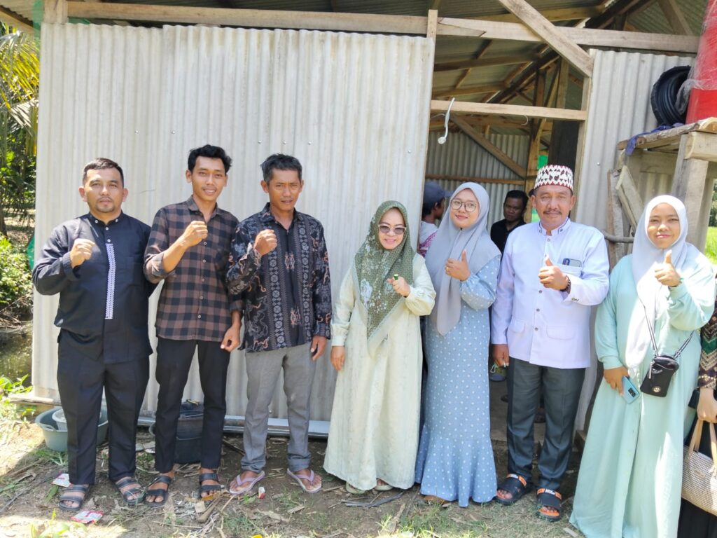 BUPATI MESUJI KUNJUNGI PETERNAKAN BEBEK BUMDES YAKUSA